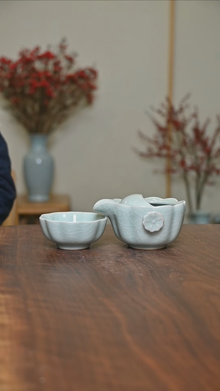 【闪购商品】其他微瑕粉青釉朱家款莲花快客100毫升送袋子