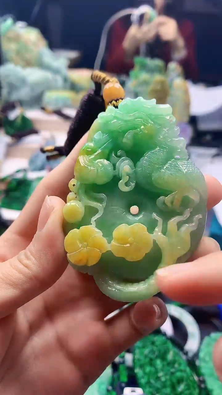 颈饰未镶嵌翡翠天然缅甸a货翡翠