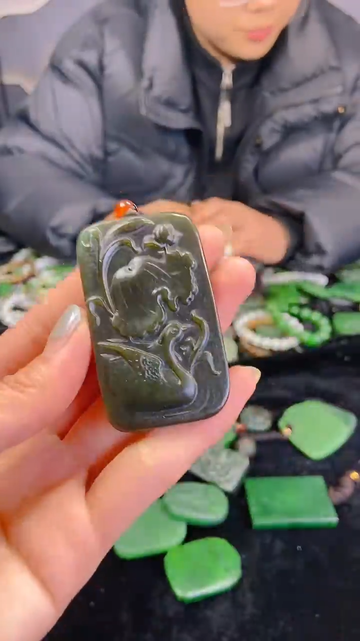 颈饰未镶嵌和田玉1