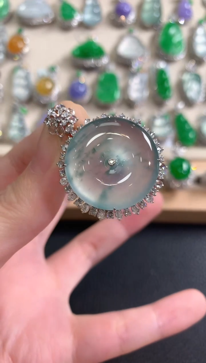 吊坠(不含链)18K金镶嵌翡翠冬日珠宝W48