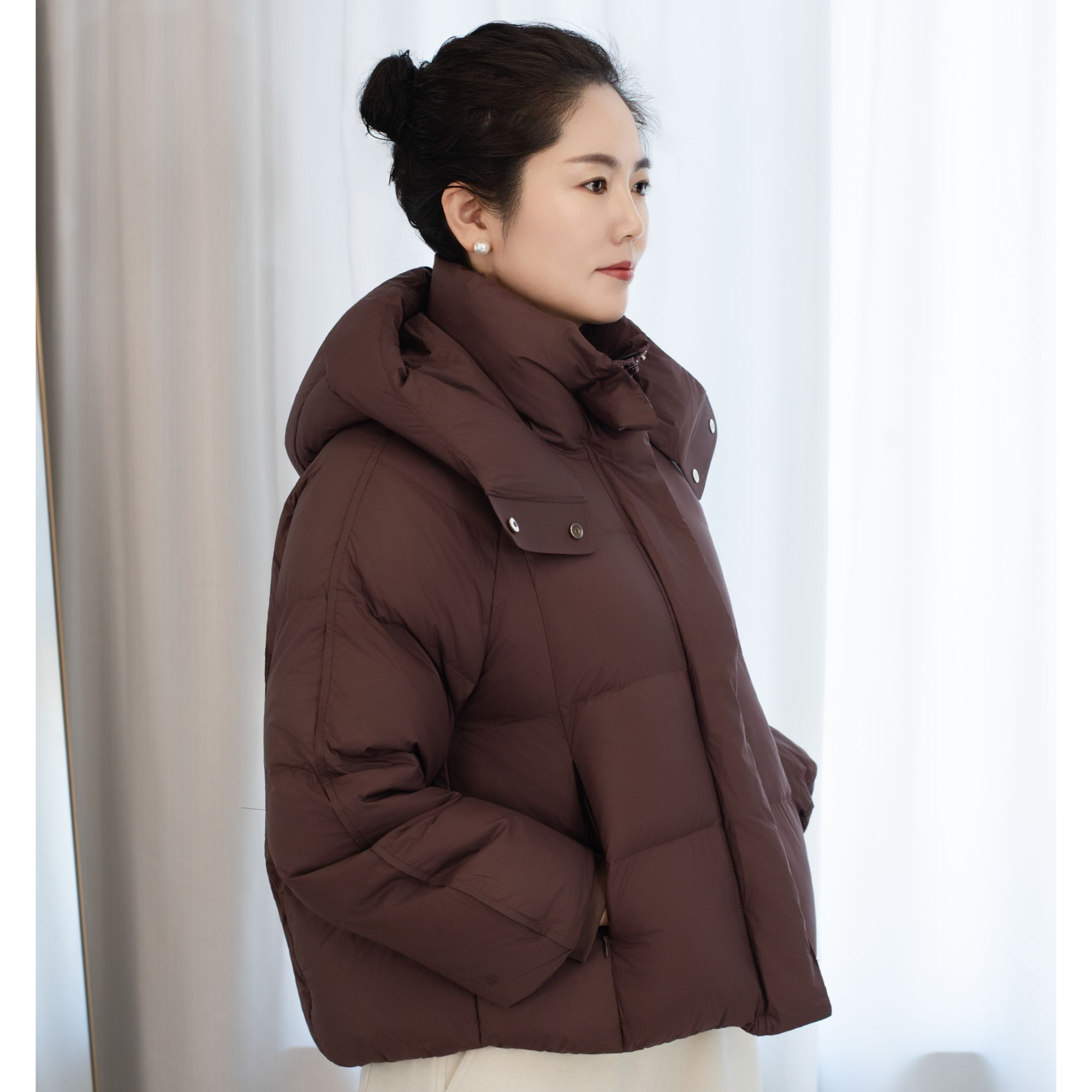 A4保暖女士羽绒服运动短款户外羽绒服