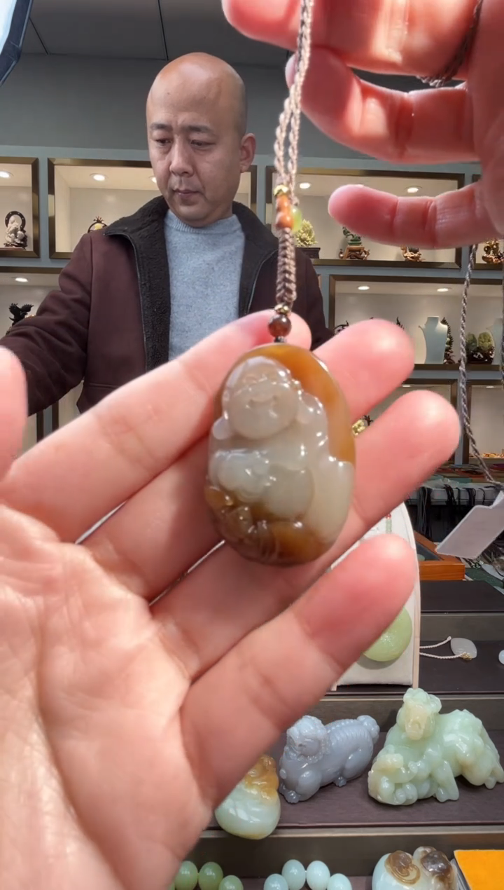 颈饰未镶嵌和田玉苏