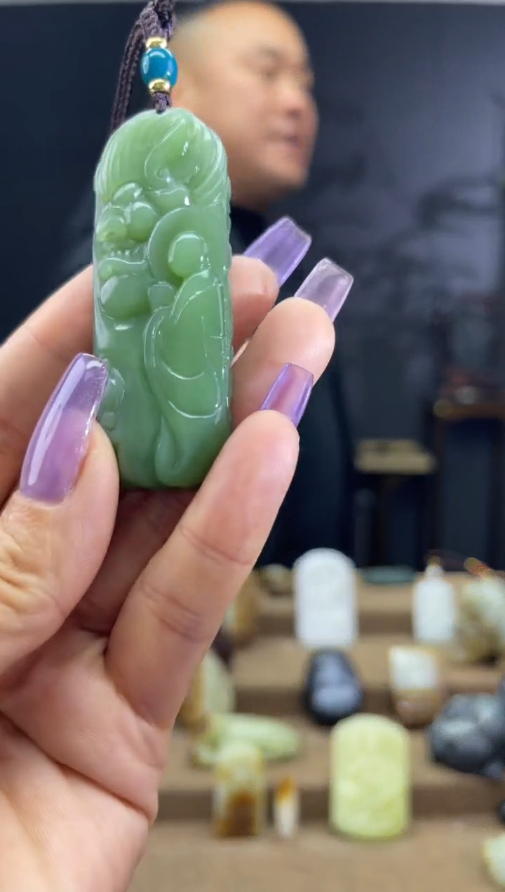 颈饰未镶嵌和田玉1