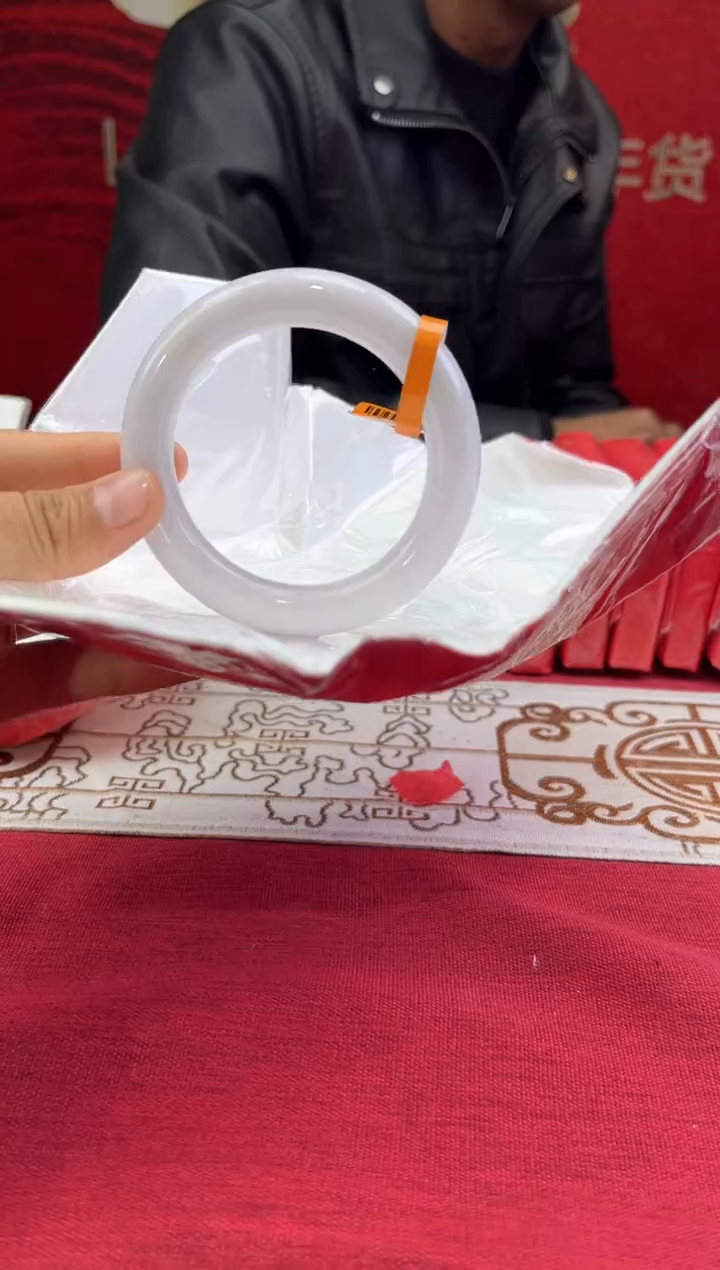 【闪购商品】翡翠手镯未镶嵌翡翠手镯