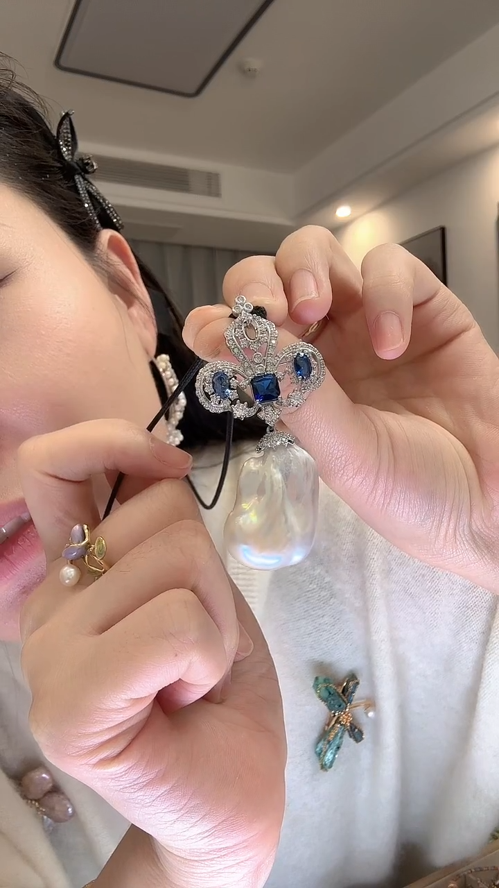 未镶嵌胸饰淡水珍珠扑克牌巴洛克胸针吊坠两戴款