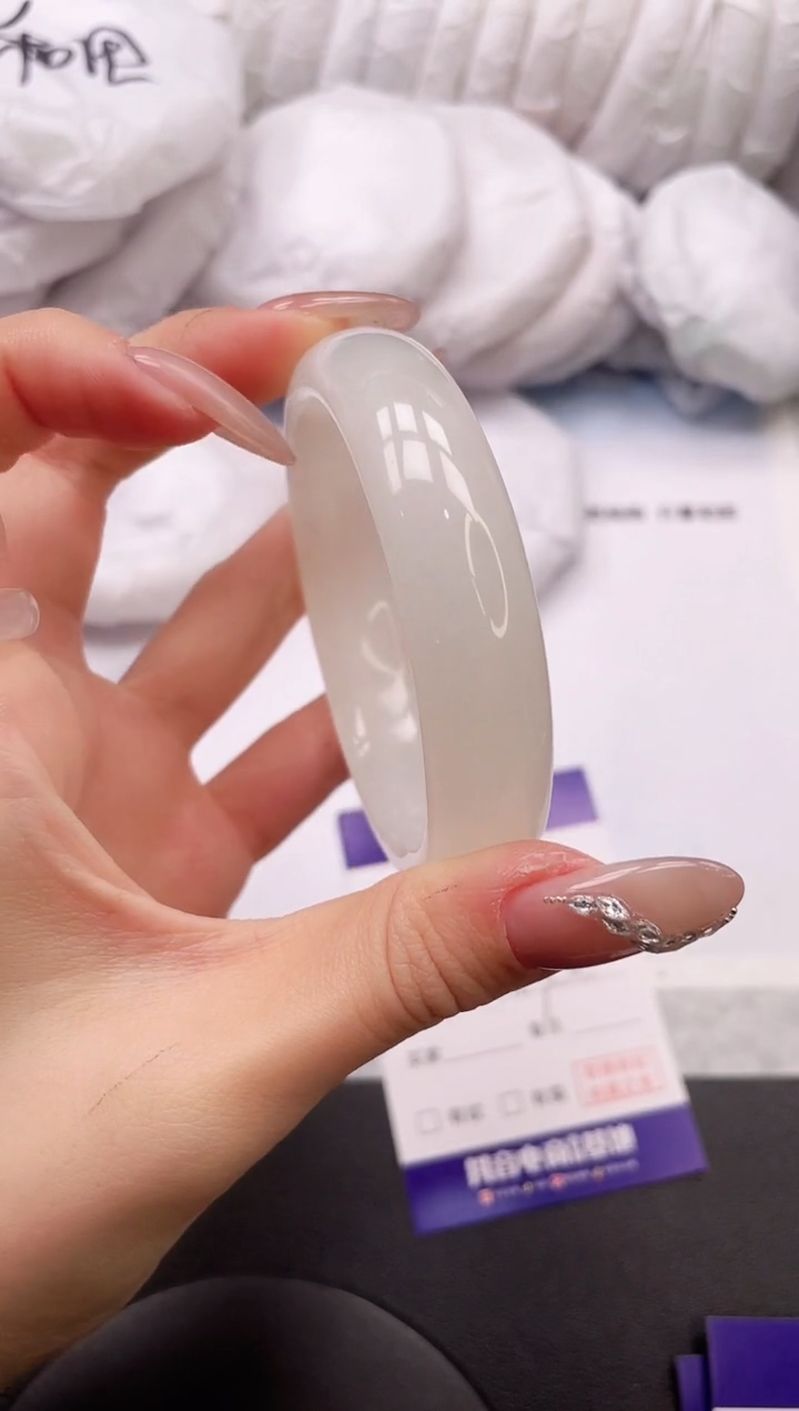 【闪购商品】和田玉手镯未镶嵌26K343-56