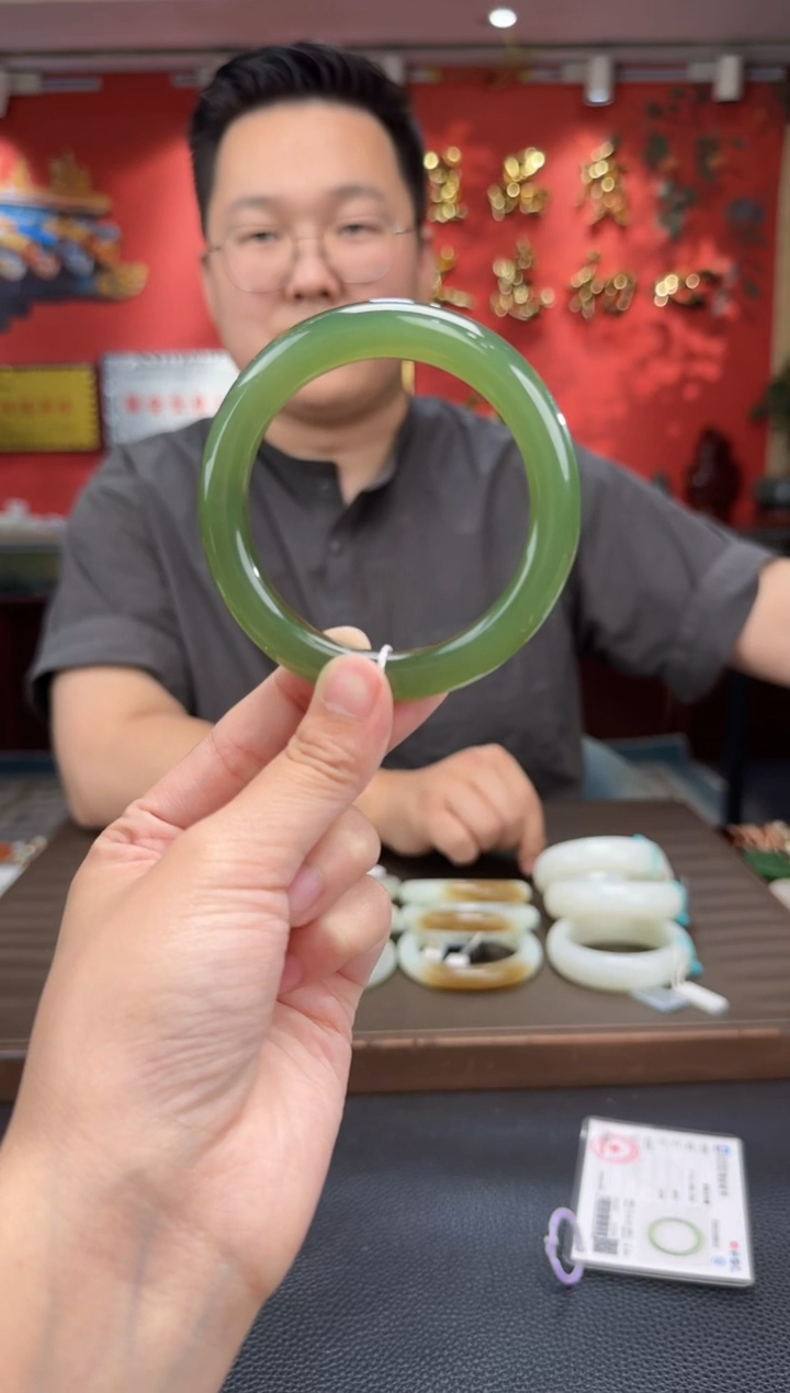 和田玉未镶嵌颈饰湖水绿正装镯51-59