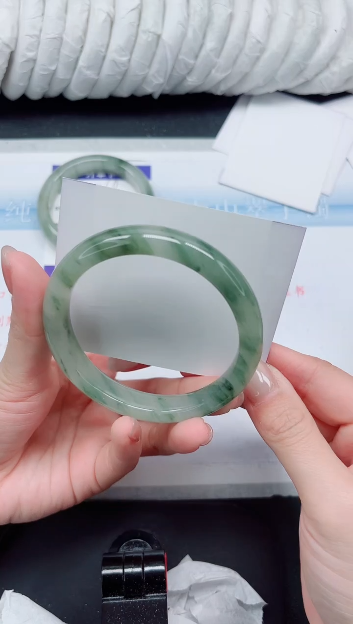 【闪购商品】石英质玉手镯未镶嵌370#60.4