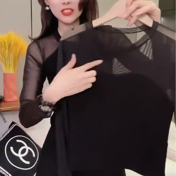 显瘦气质网红时尚黑色长款设计师蕾丝打底衫上衣修身洋气长袖女士