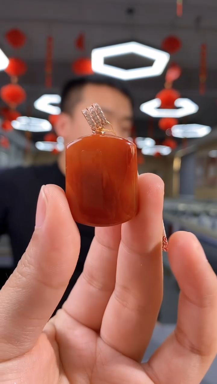 【闪购商品】南红玛瑙颈饰银S925镶嵌yp