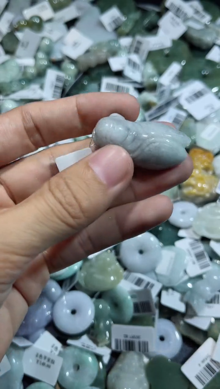 【闪购商品】翡翠颈饰未镶嵌00002884