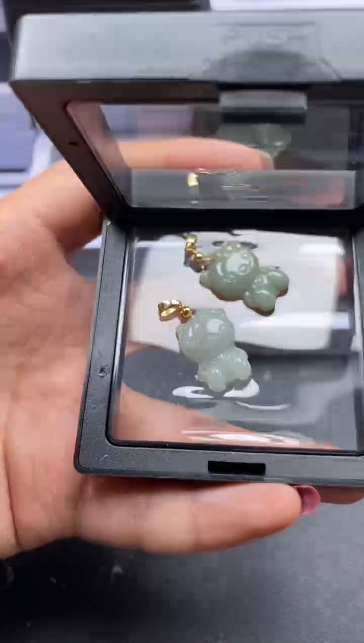 【闪购商品】翡翠未镶嵌吊坠(不含链)39297