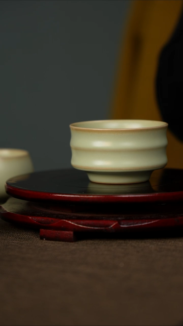 全品 粉青 竹节杯 带底款