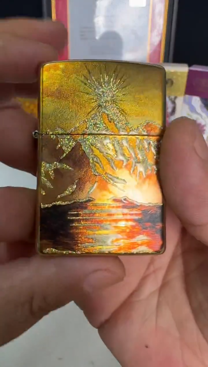 Zippo镭射日照金山