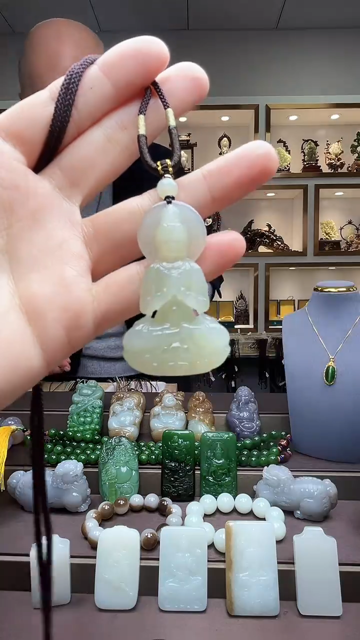 【闪购商品】和田玉颈饰未镶嵌苏