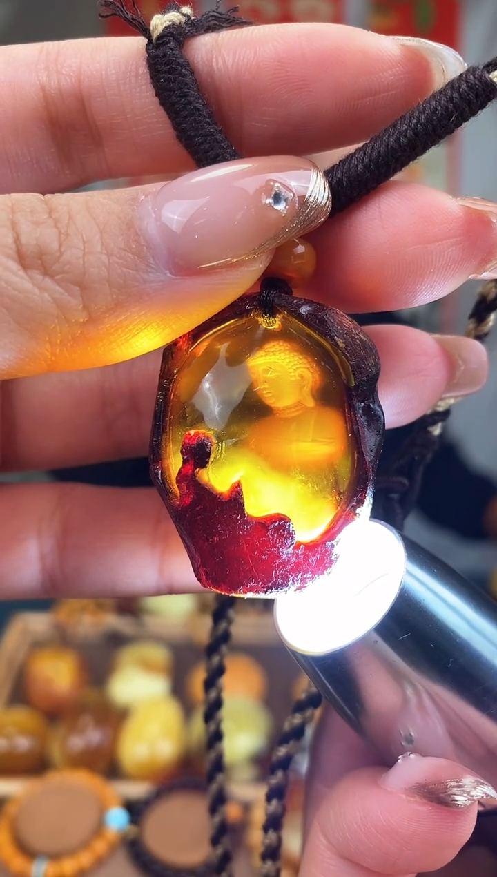 【闪购商品】琥珀裸石未镶嵌基地发货 一物一证 顺丰包邮