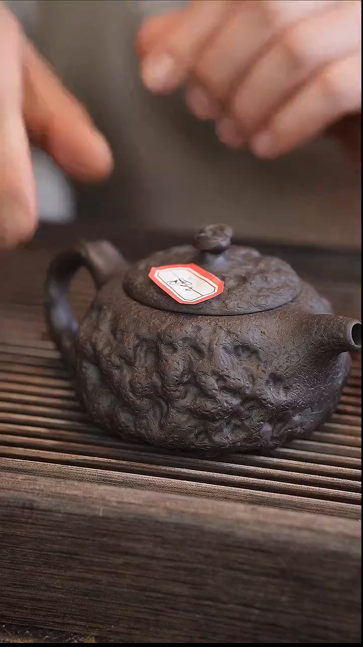 茶壶紫砂供春 黑金砂 270cc【宽口】