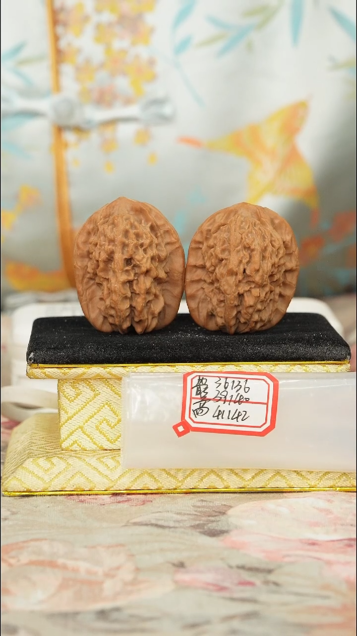 【闪购商品】文玩核桃把件非嫁接马老四