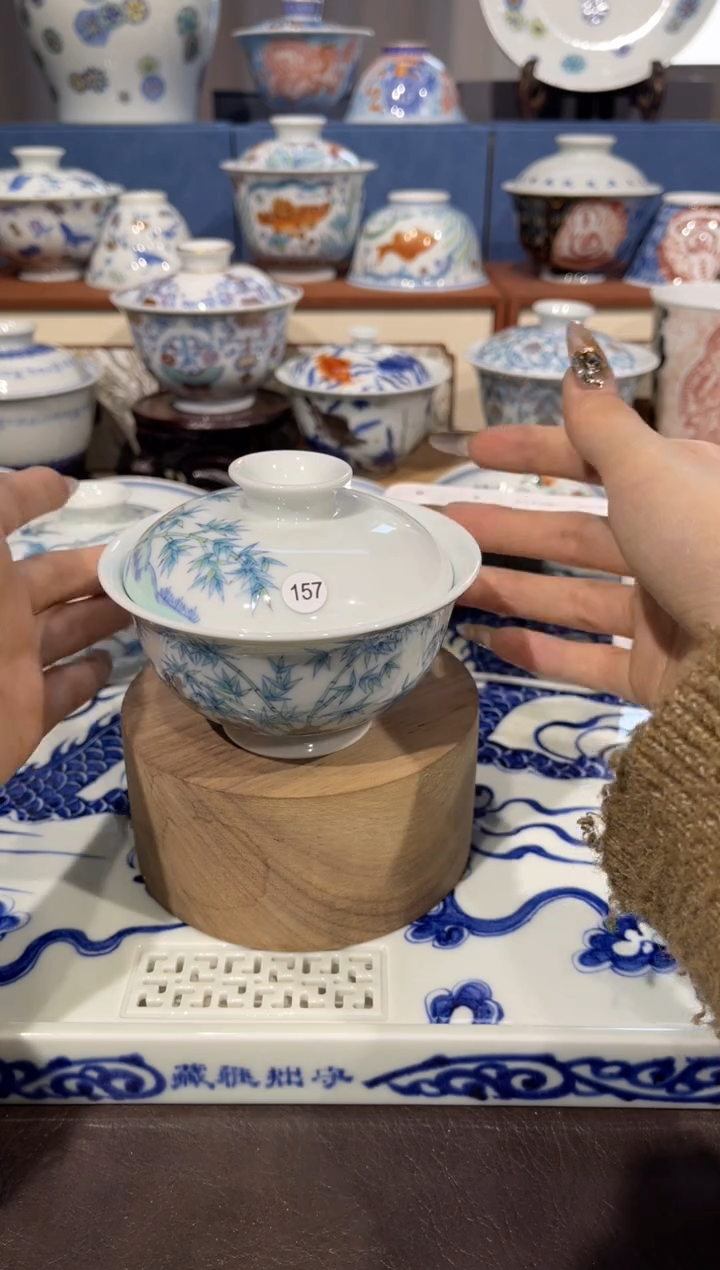 【闪购商品】杯157斗彩描金石竹盖碗微瑕