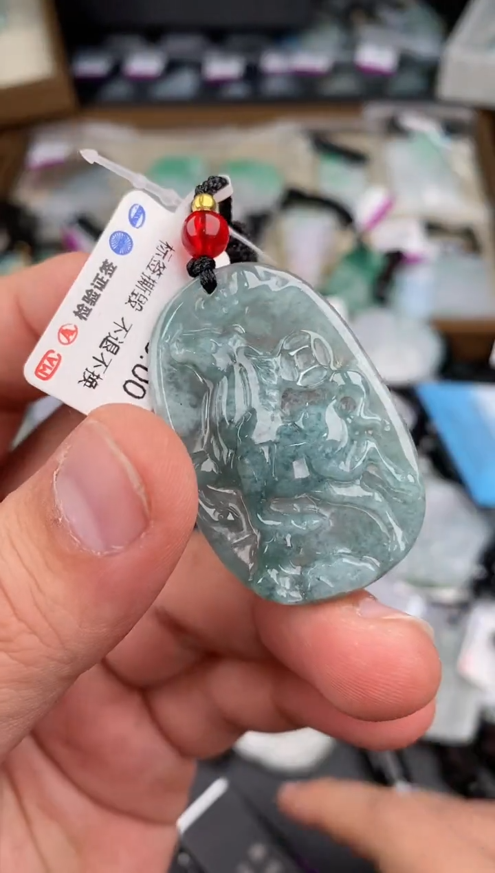 【闪购商品】翡翠颈饰未镶嵌  天然翡翠，一物一图