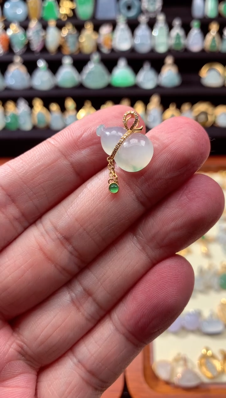 【闪购商品】翡翠颈饰18K金镶嵌葫芦