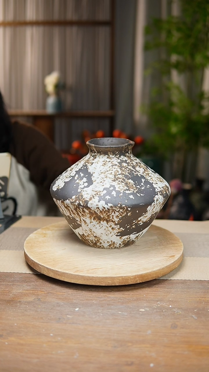 【闪购商品】陶瓷花器诧寂黑飞碟