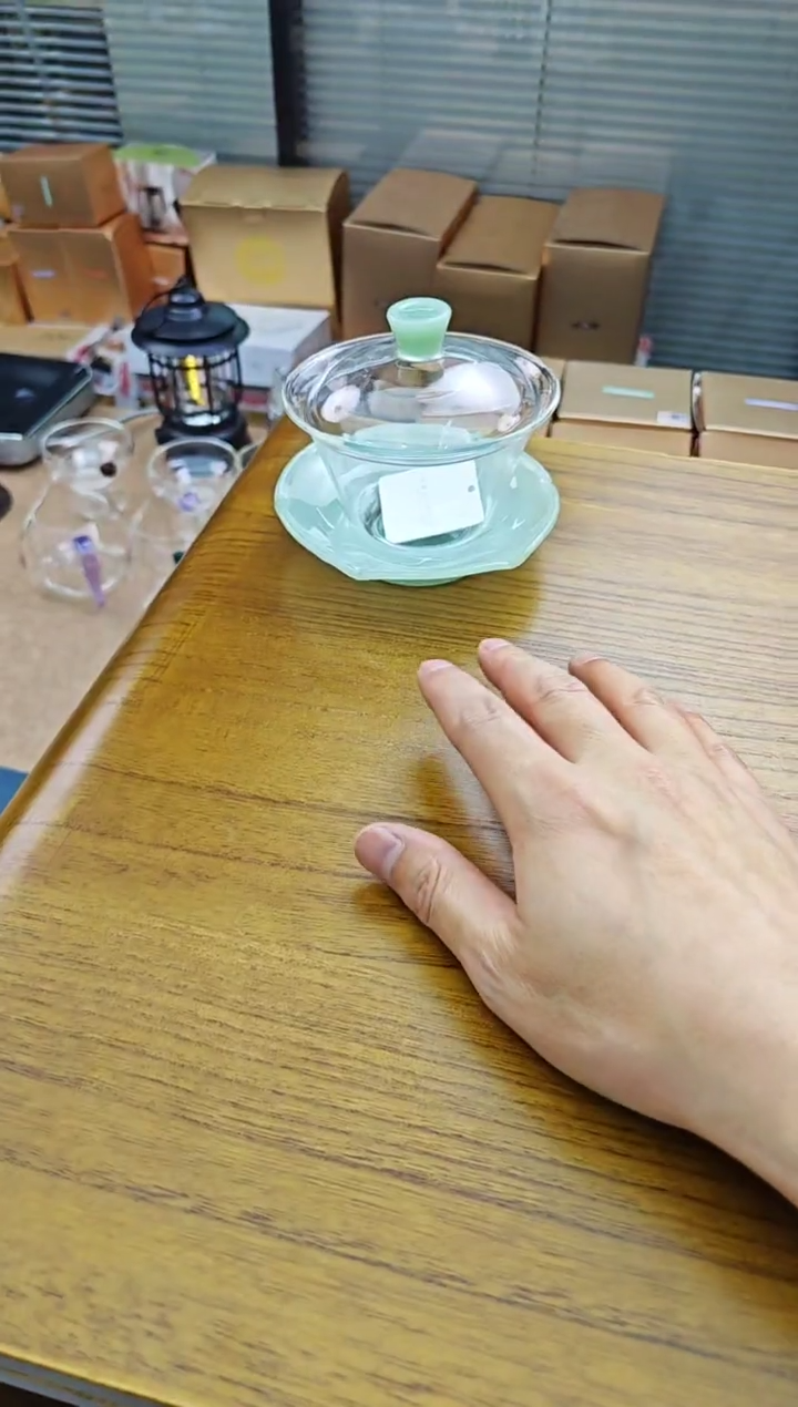 禾器荷叶盖碗浅玉色金标