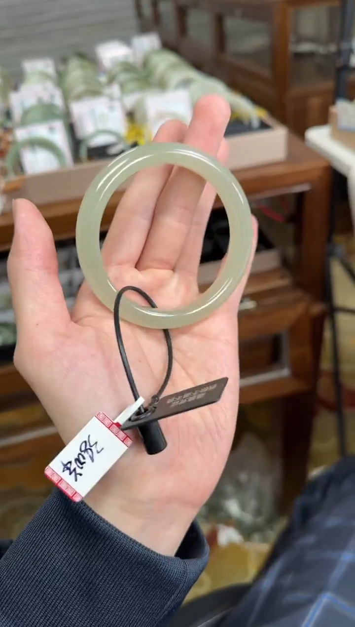 未镶嵌手镯和田玉59