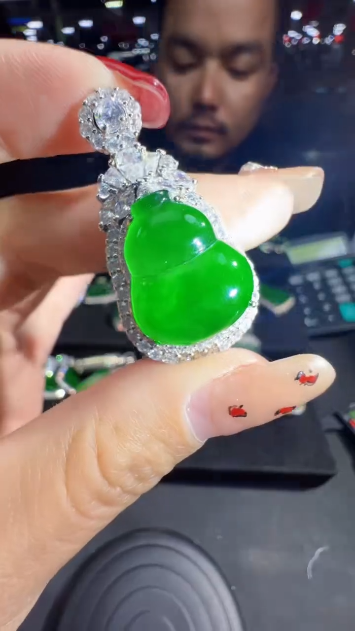 【闪购商品】定制翡翠未镶嵌葫芦商品多样性发货1