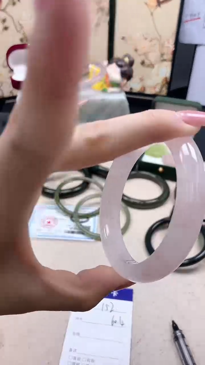 石英质玉手镯未镶嵌152/60.4