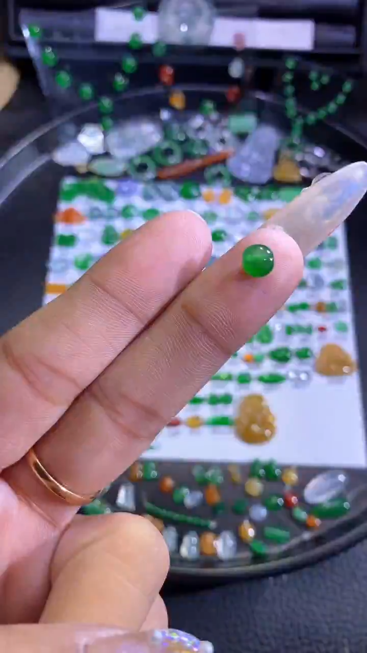 未镶嵌挂件翡翠珠子