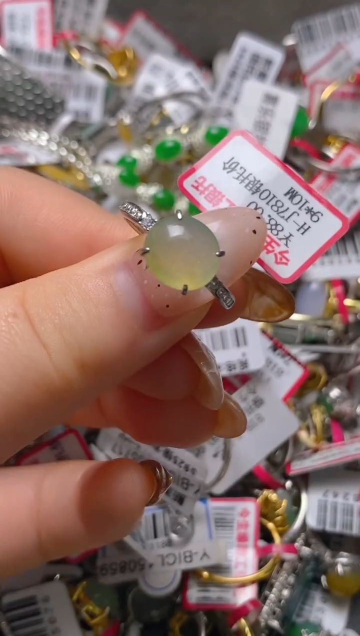 银S925镶嵌戒指翡翠百内无证书