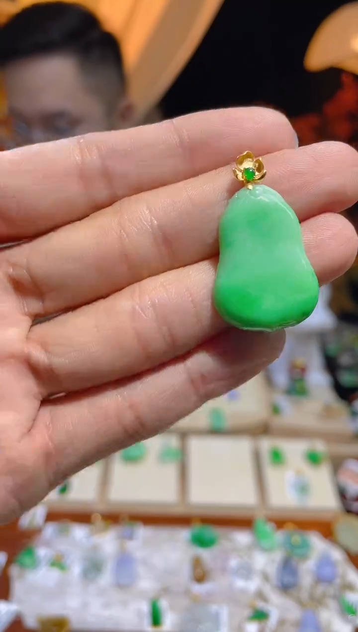 【闪购商品】翡翠颈饰18K金镶嵌假一赔三