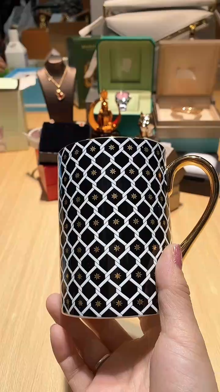 【闪购商品】瓷片锅碗瓢盆一件不剩