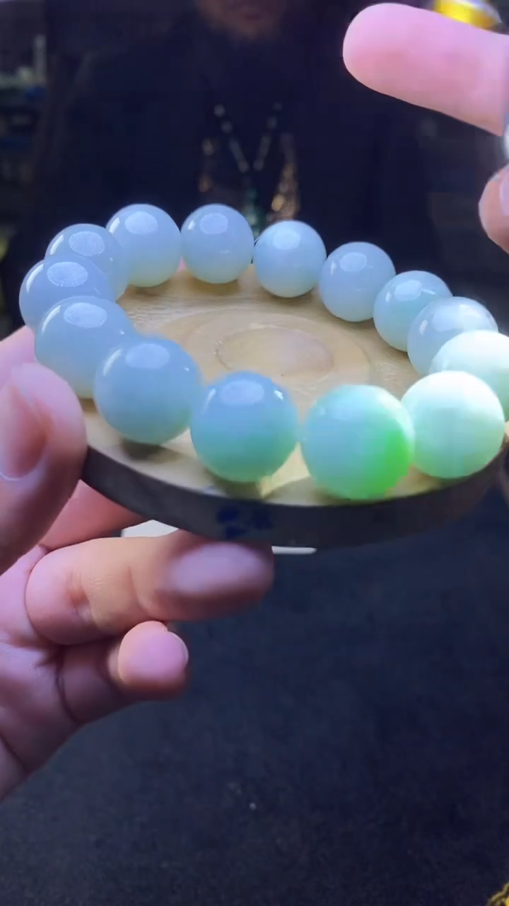 定制翡翠未镶嵌天然缅甸A货翡翠，多样性发货，拍一发一