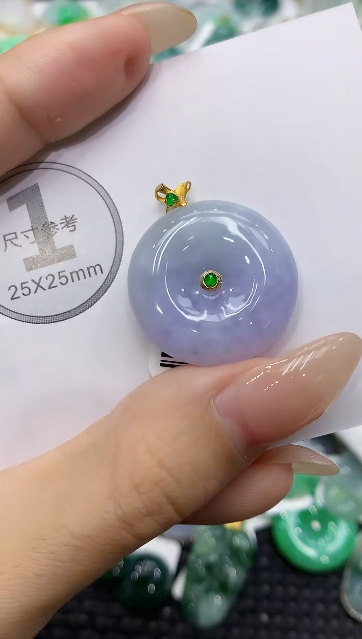 颈饰18K金镶嵌翡翠111111111111
