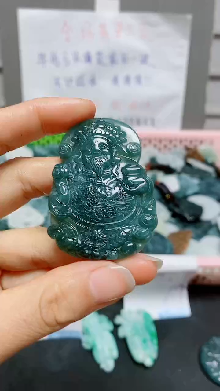 【闪购商品】翡翠颈饰未镶嵌天然翡翠A货