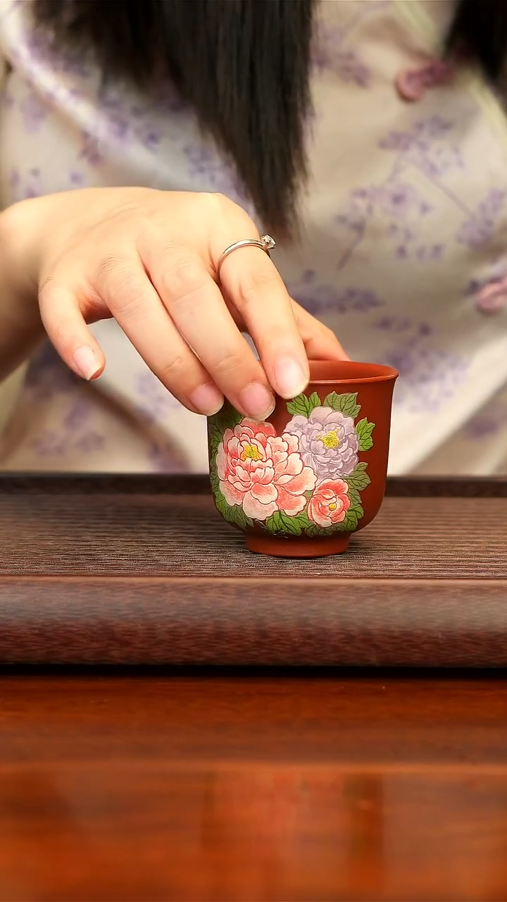 紫砂茶宠朱泥牡丹杯