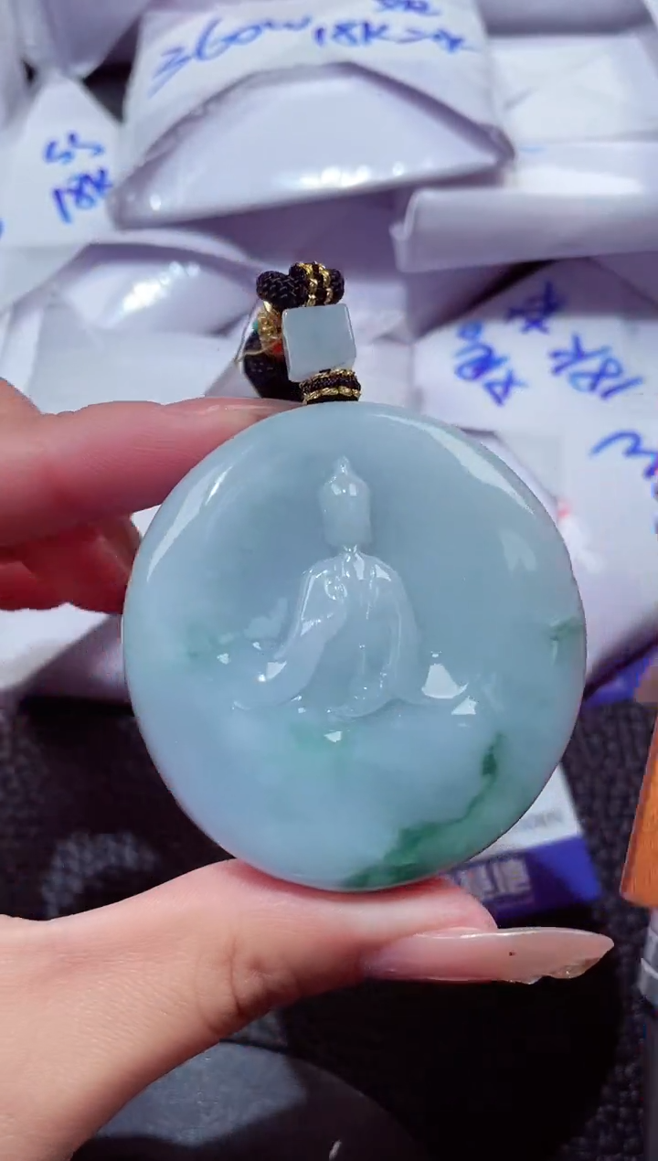 颈饰未镶嵌翡翠20260103