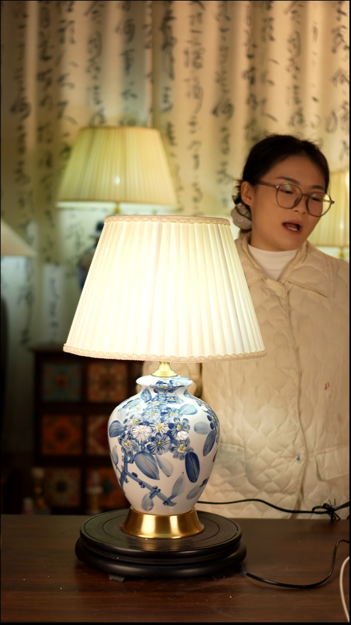 圆形款陶瓷台灯景德镇