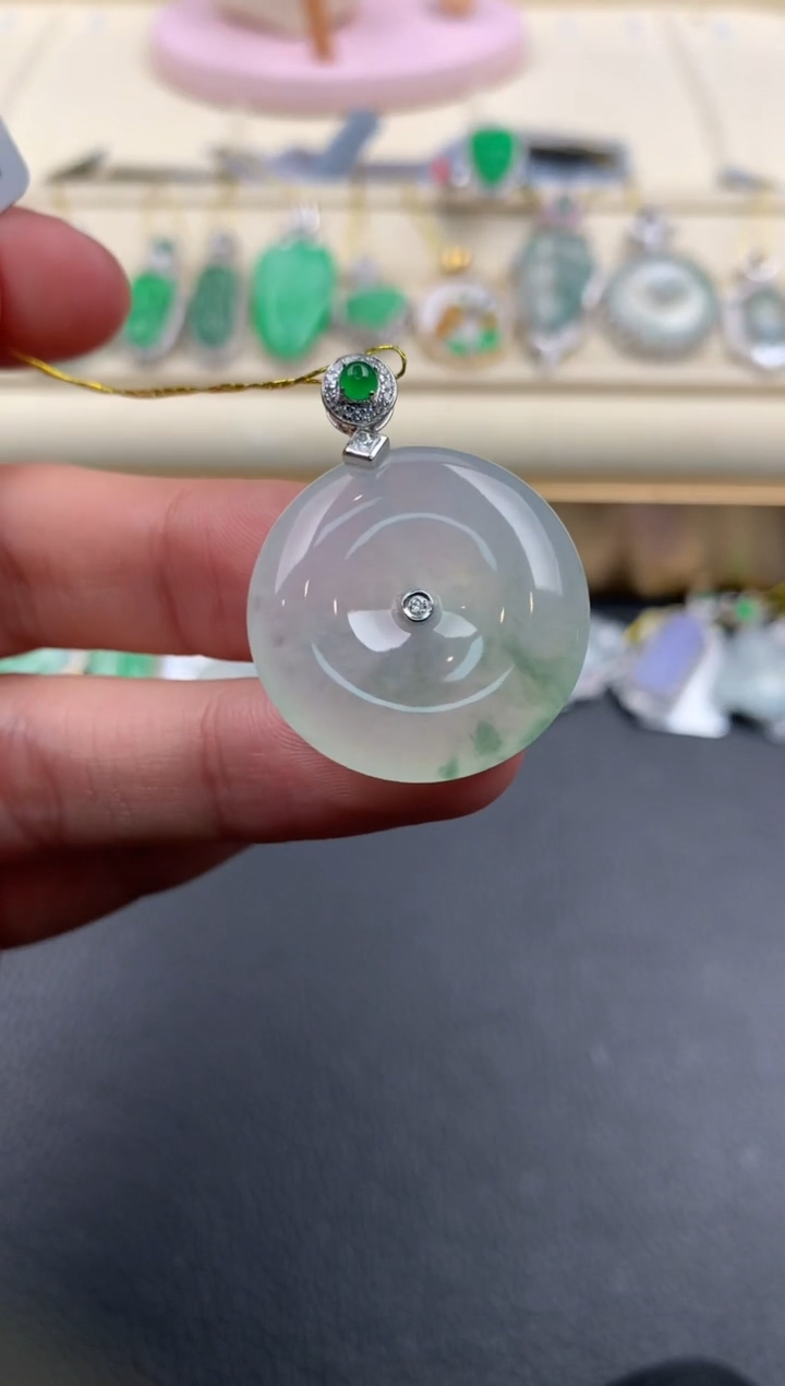 【闪购商品】翡翠颈饰18K金镶嵌A869