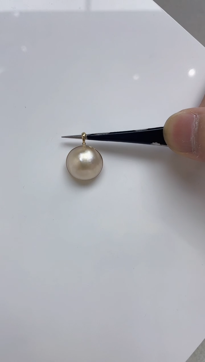 18K金镶嵌颈饰海水珍珠  