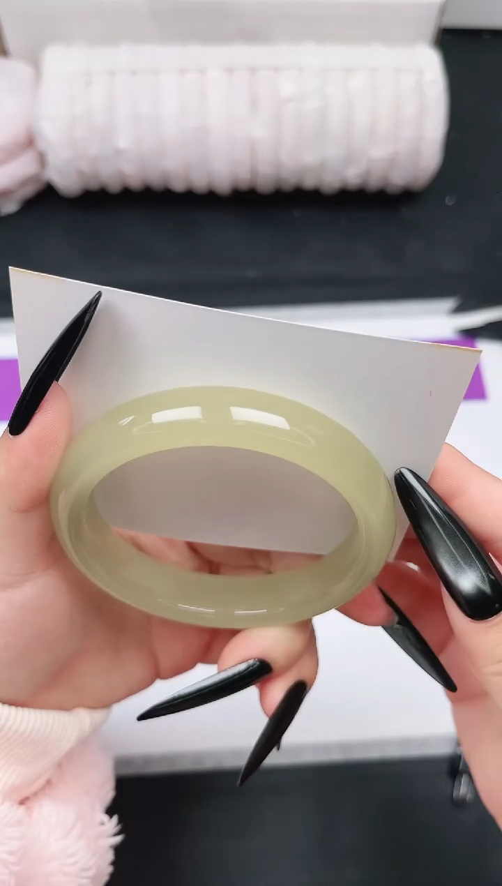 未镶嵌手镯石英质玉21-61