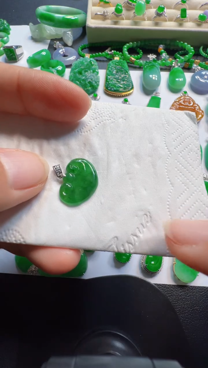 吊坠(不含链)未镶嵌翡翠198