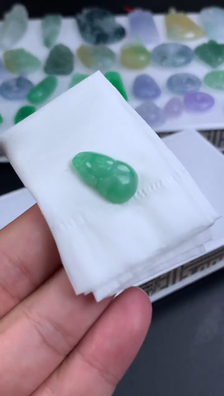 【闪购商品】定制翡翠未镶嵌翡翠