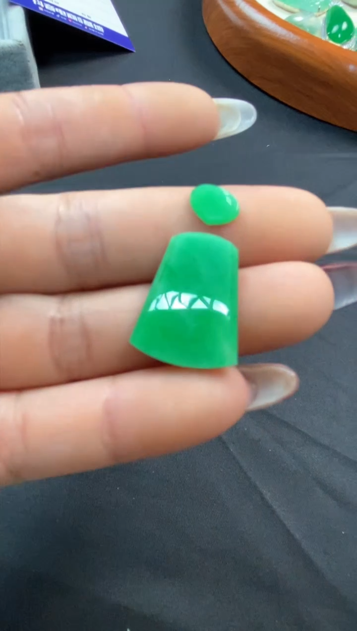 【闪购商品】翡翠颈饰未镶嵌10号-无事牌/娜