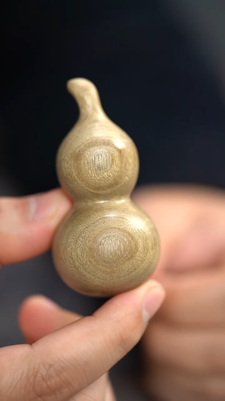 【闪购商品】金丝楠木雕老料手工葫芦把玩