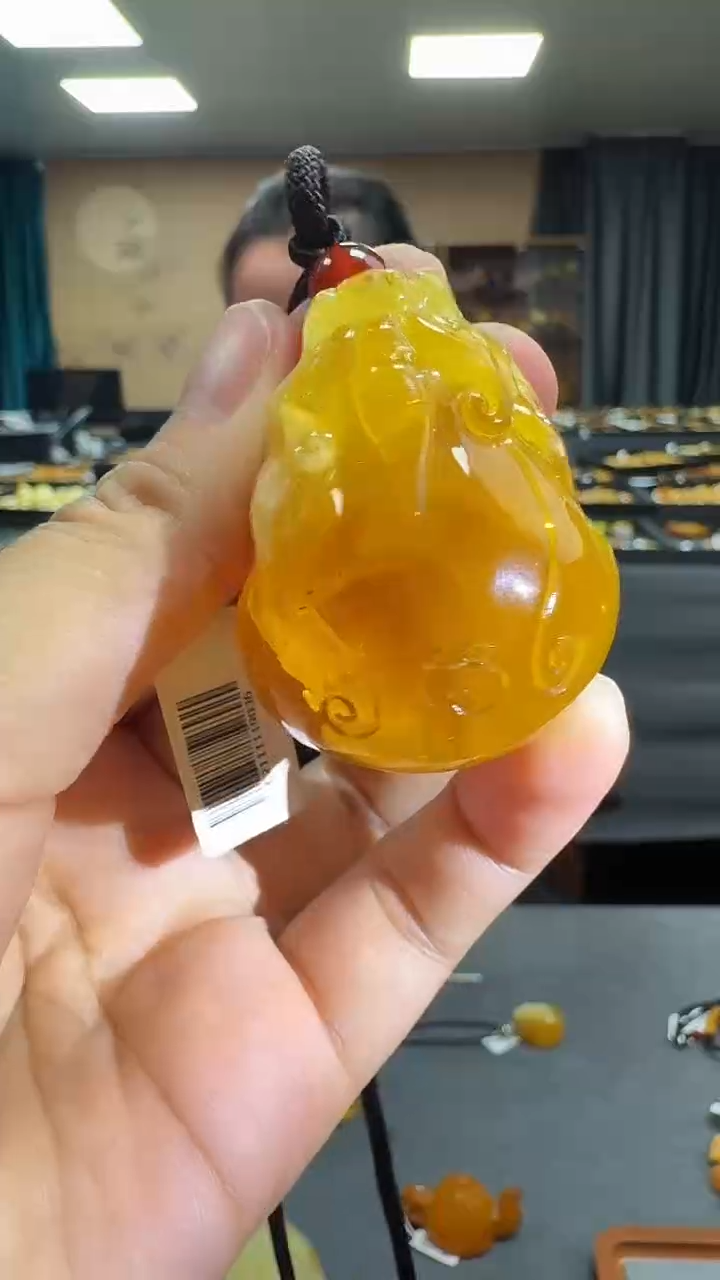 琥珀颈饰未镶嵌天然保真蜜蜡貔貅套装（送绳子）