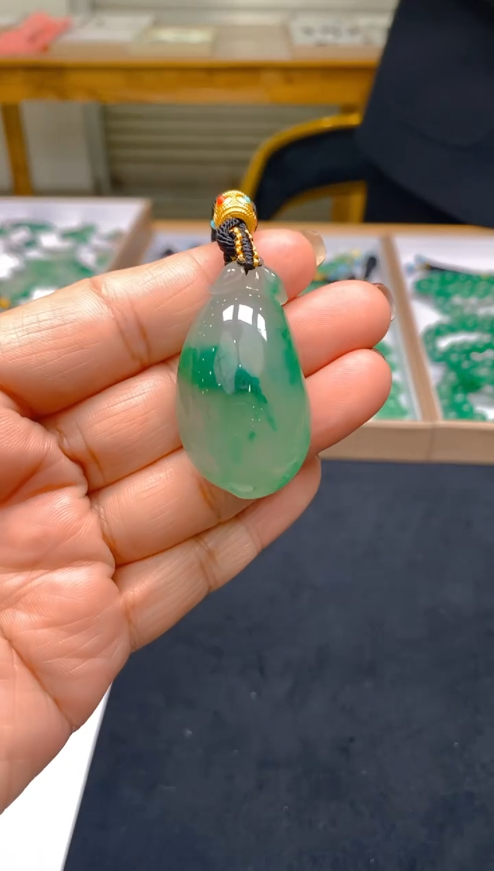 【闪购商品】石英质玉颈饰未镶嵌冰美人非洲翠002