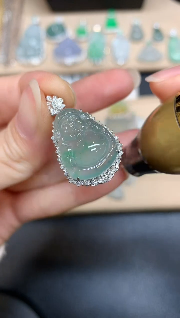 【闪购商品】翡翠颈饰18K金镶嵌财神【无服务费